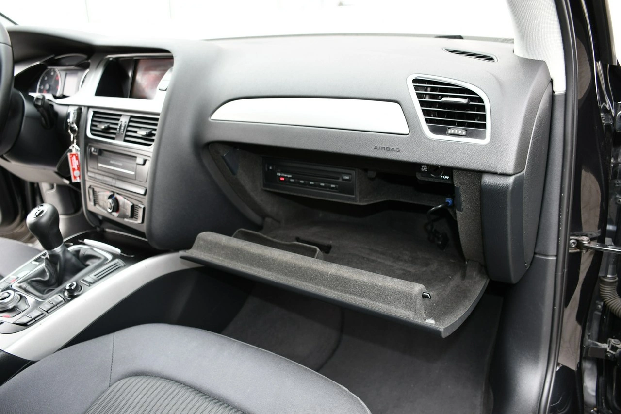 Audi A4 - Zdjęcie 23