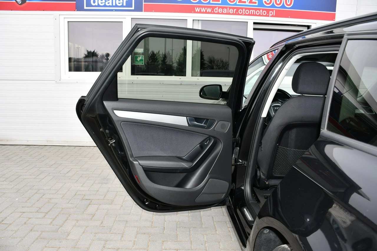 Audi A4 - Zdjęcie 35