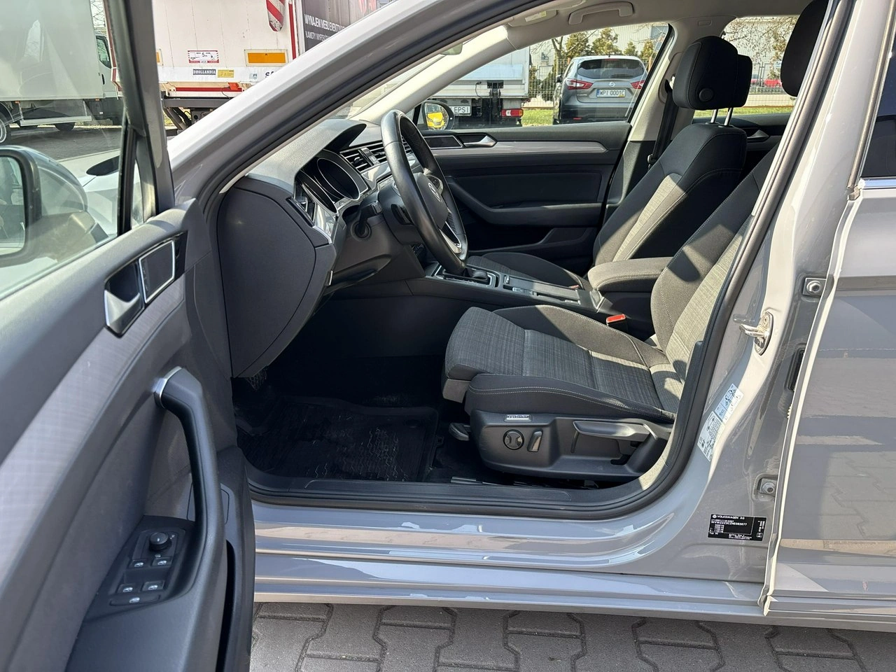 Volkswagen Passat - Zdjęcie 10