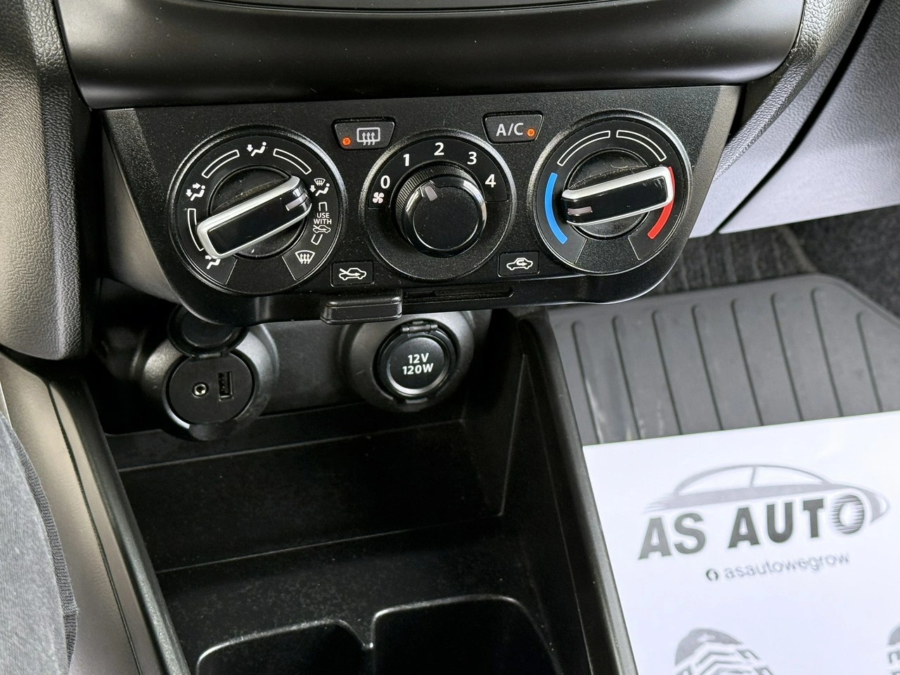 Suzuki Swift - Zdjęcie 7