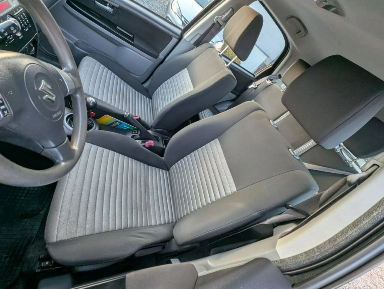 Suzuki SX4 - Zdjęcie 9