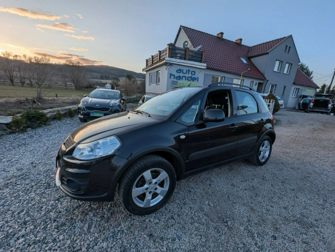 Suzuki SX4 - Główne zdjęcie