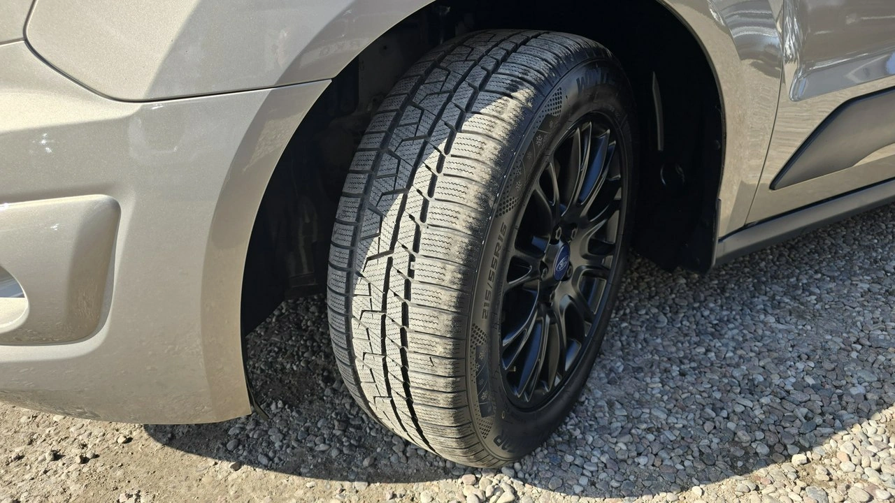 Ford Tourneo Connect - Zdjęcie 18