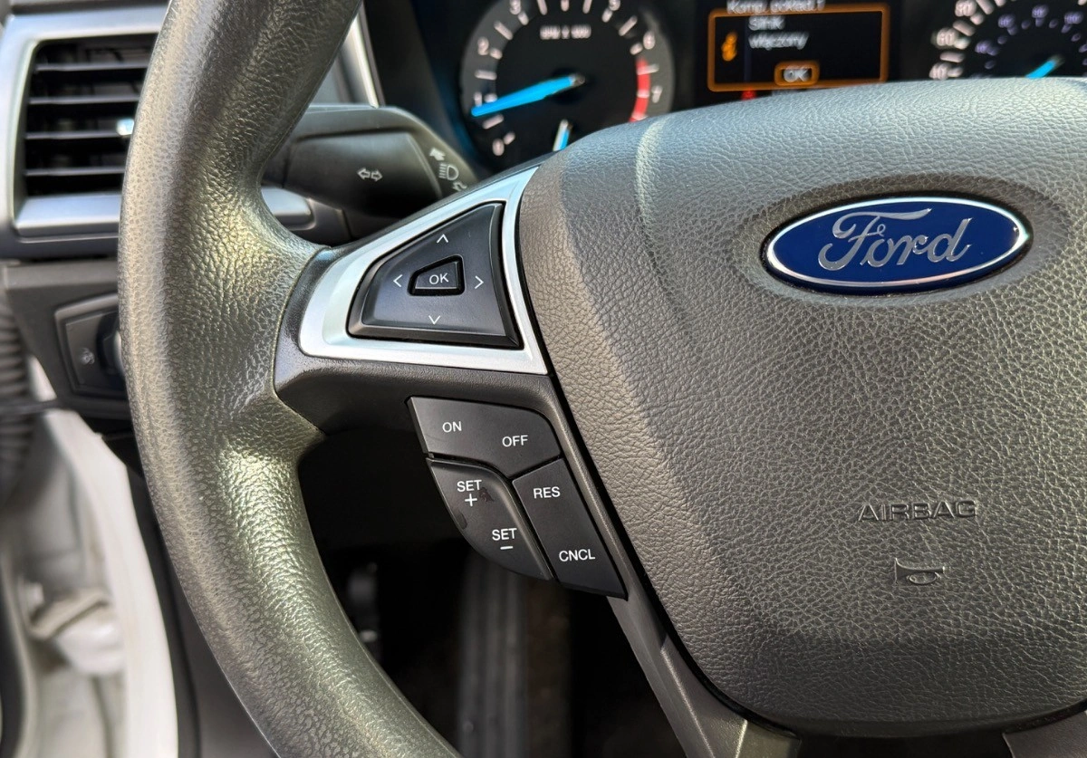 Ford Fusion - Zdjęcie 22