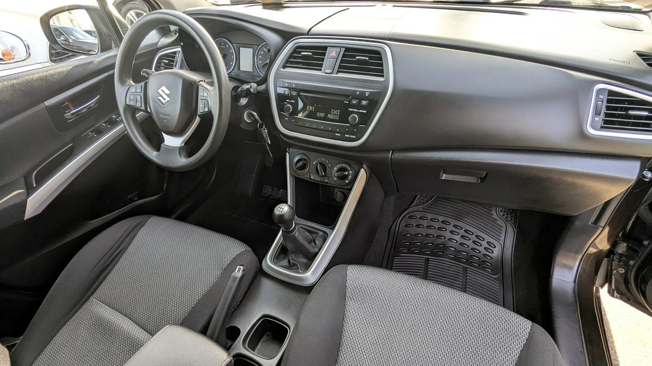 Suzuki SX4 S-Cross - Zdjęcie 17