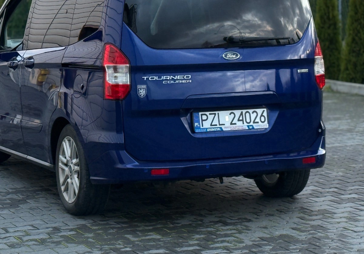 Ford Tourneo Courier - Zdjęcie 8