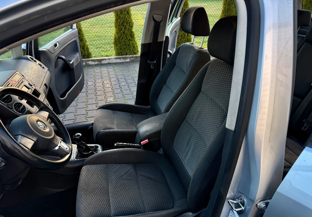 Volkswagen Golf Plus - Zdjęcie 12