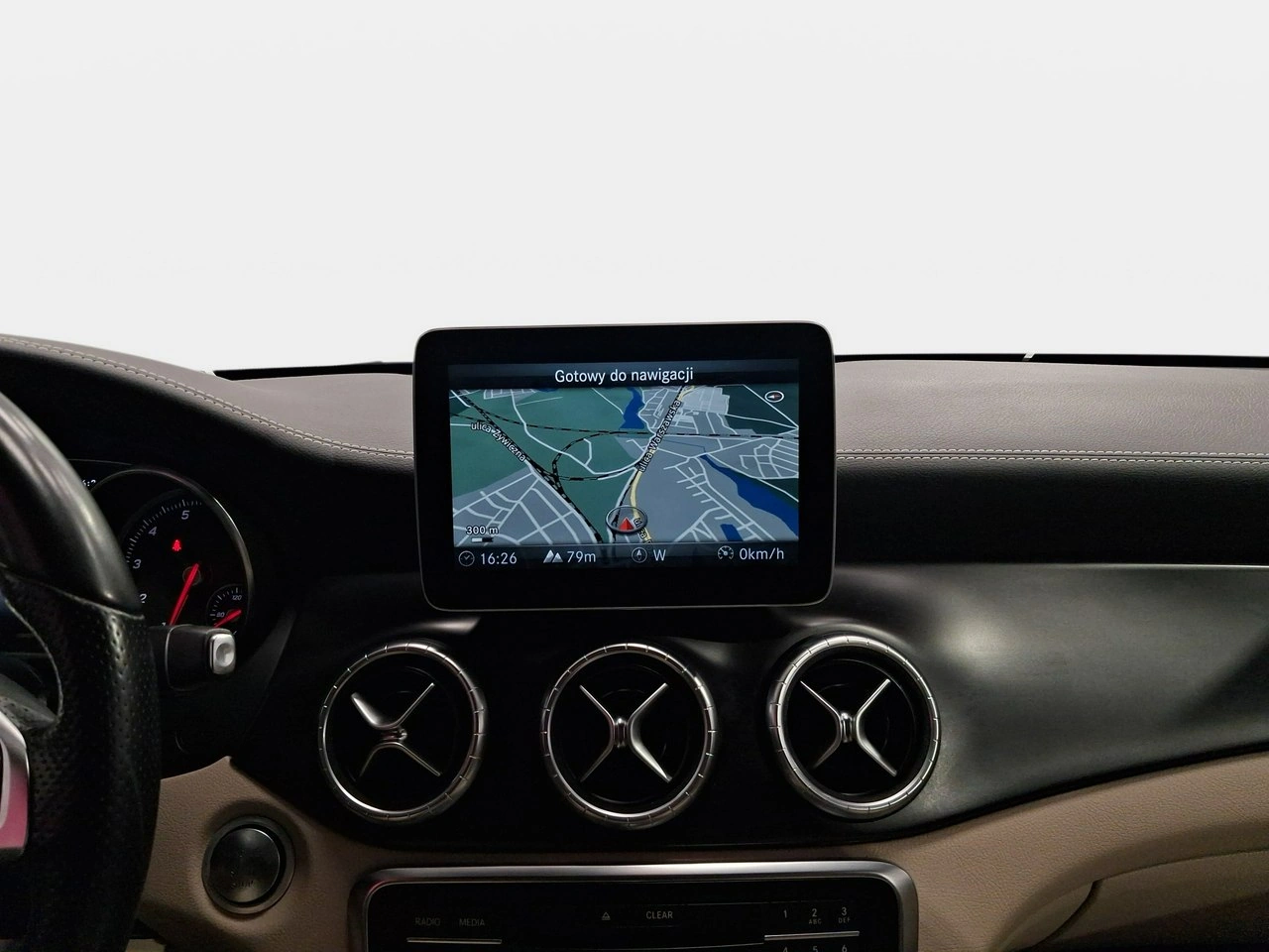 Mercedes CLA 200 - Zdjęcie 17