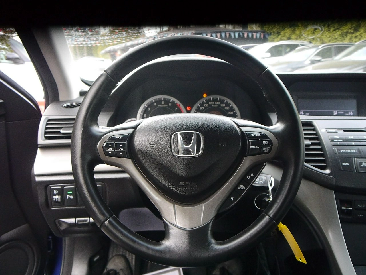 Honda Accord - Zdjęcie 14