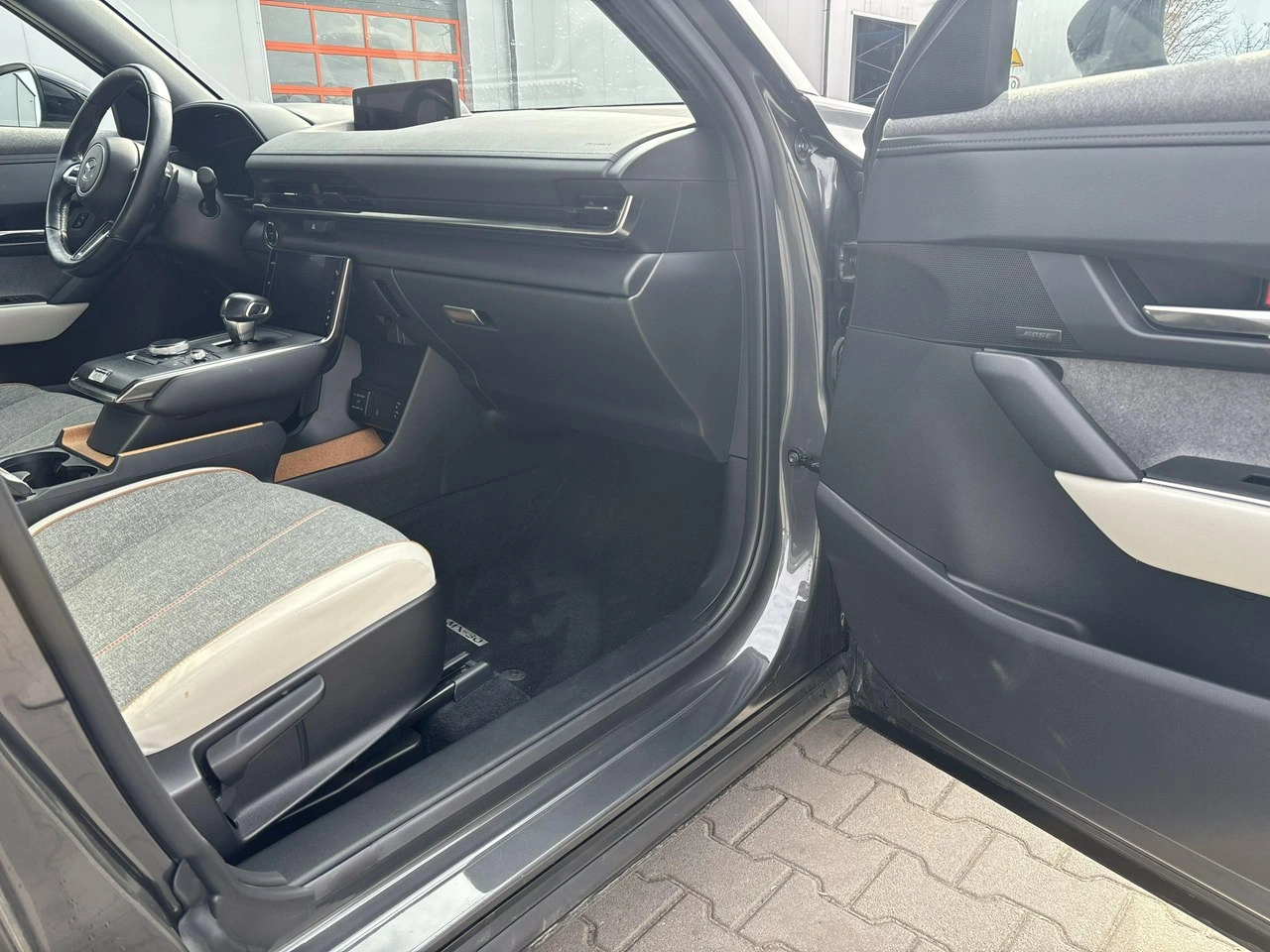 Mazda MX-30 - Zdjęcie 14