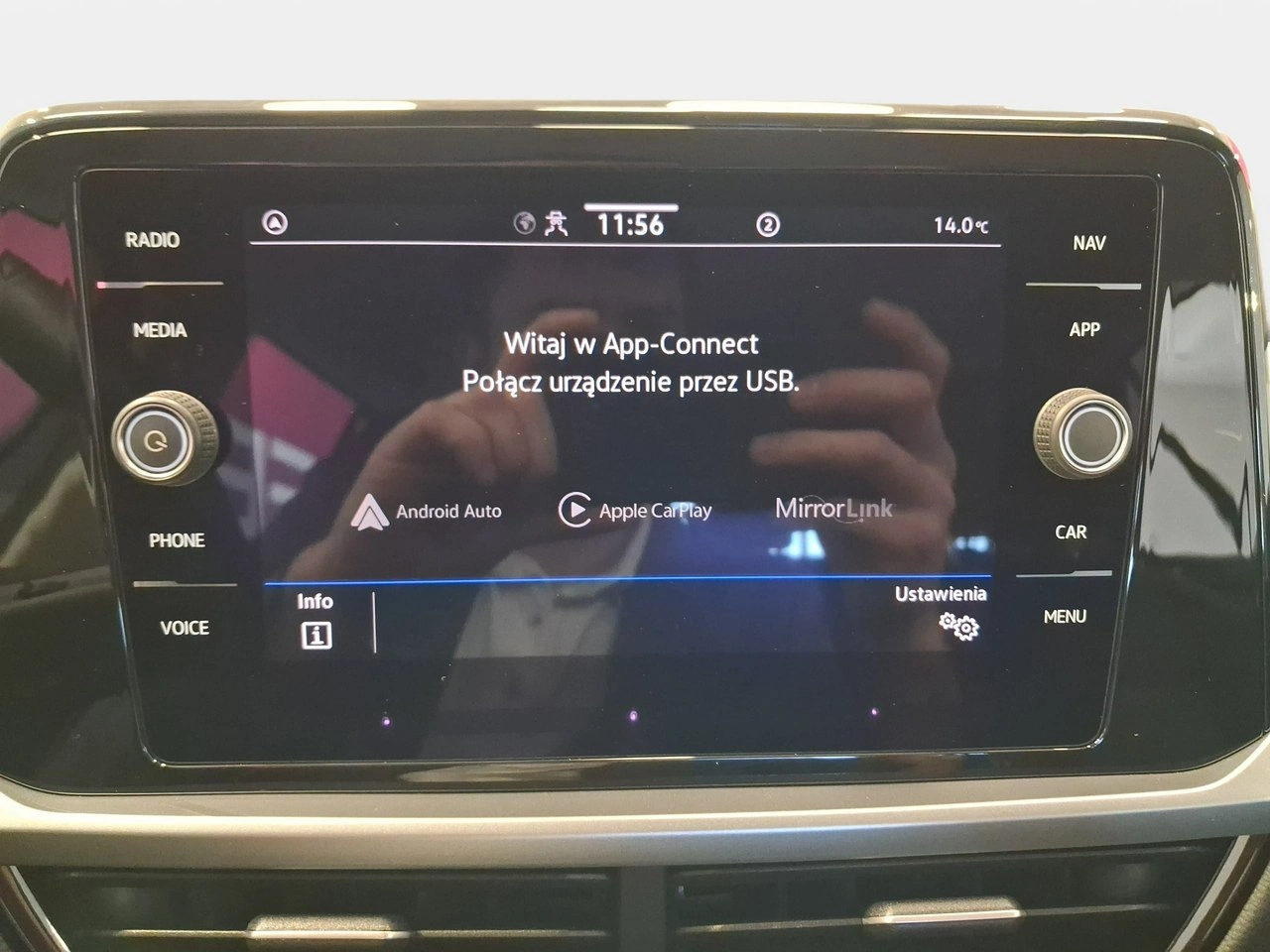 Volkswagen T-Roc - Zdjęcie 24