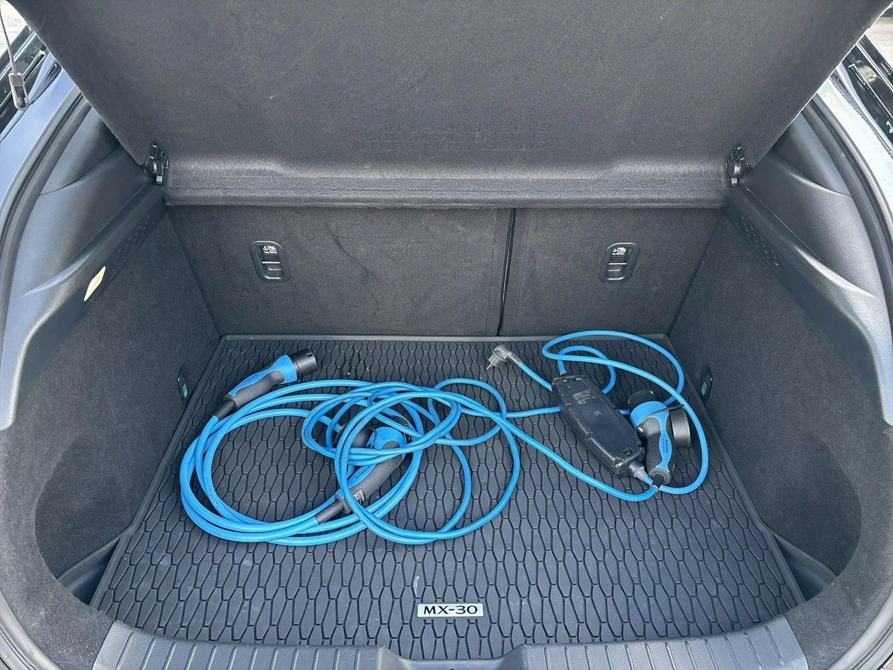 Mazda MX-30 - Zdjęcie 14