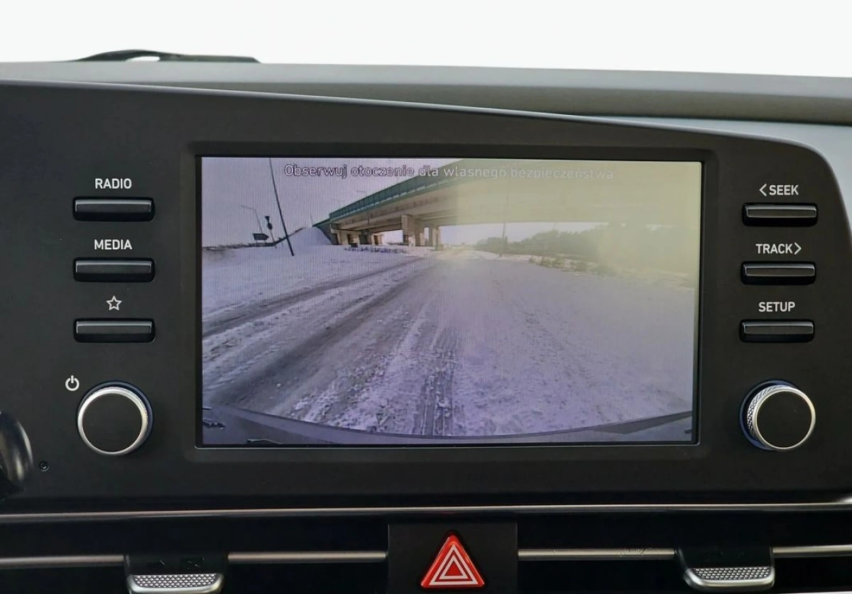 Hyundai Elantra - Zdjęcie 25