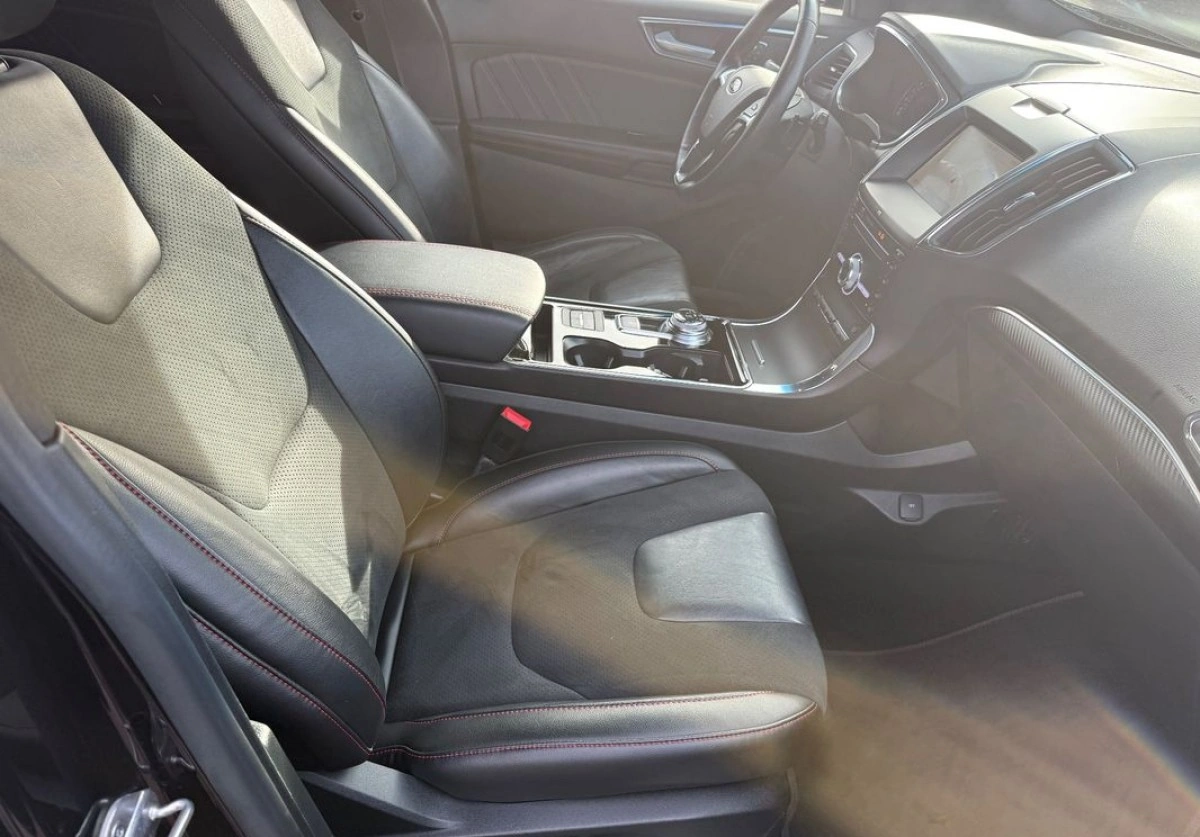 Ford Edge - Zdjęcie 10