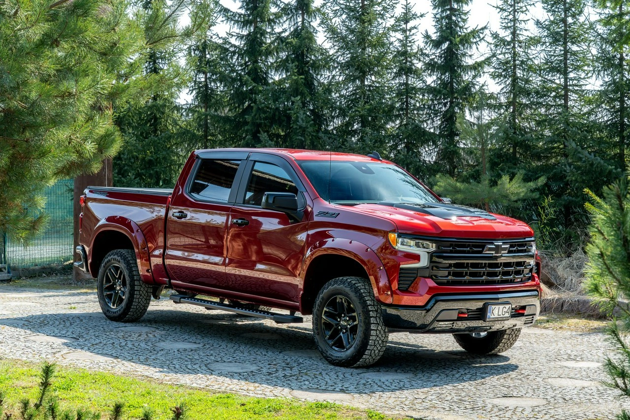 Chevrolet Silverado - Główne zdjęcie