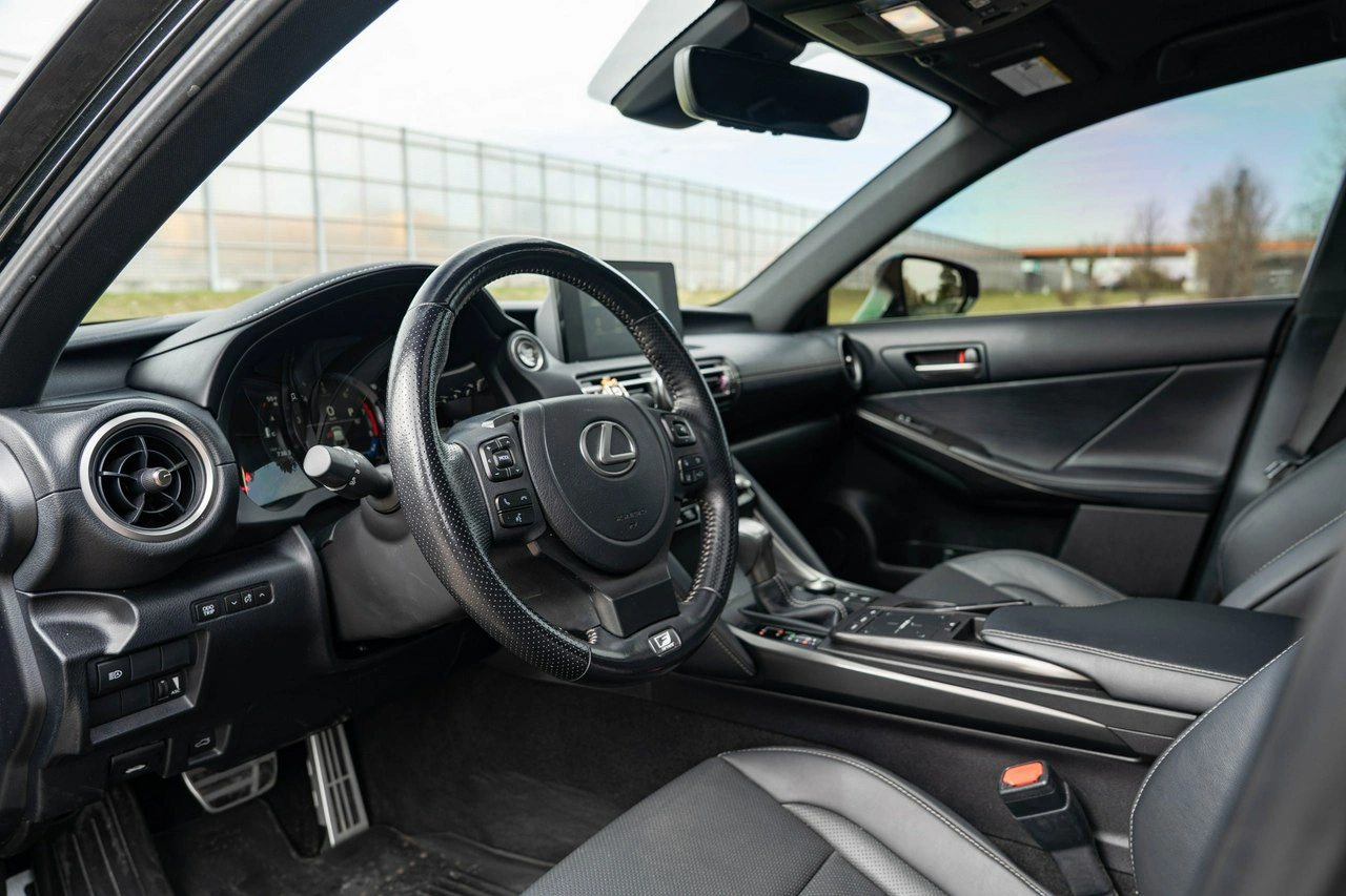 Lexus IS - Zdjęcie 15