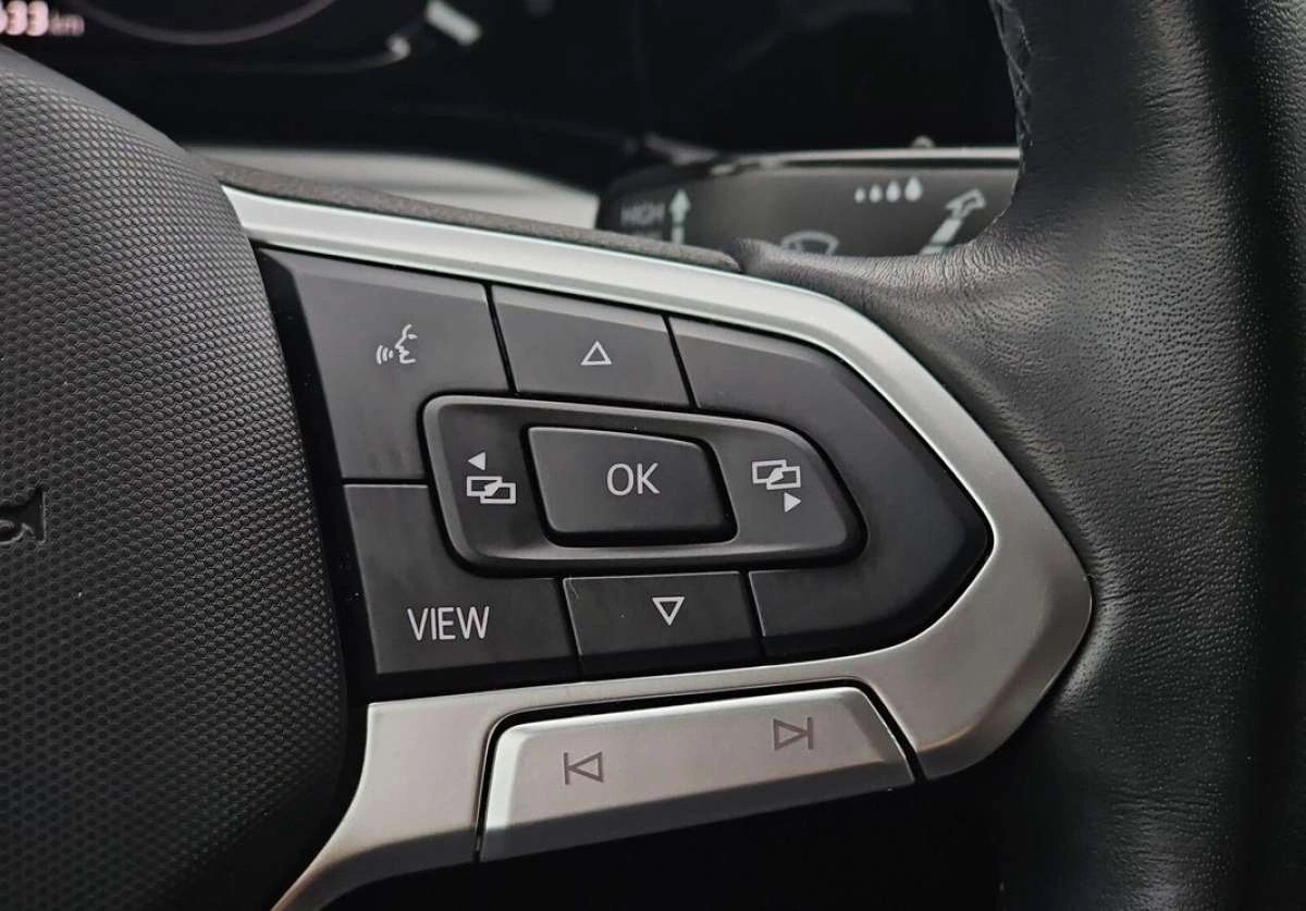 Volkswagen Golf Variant - Zdjęcie 19