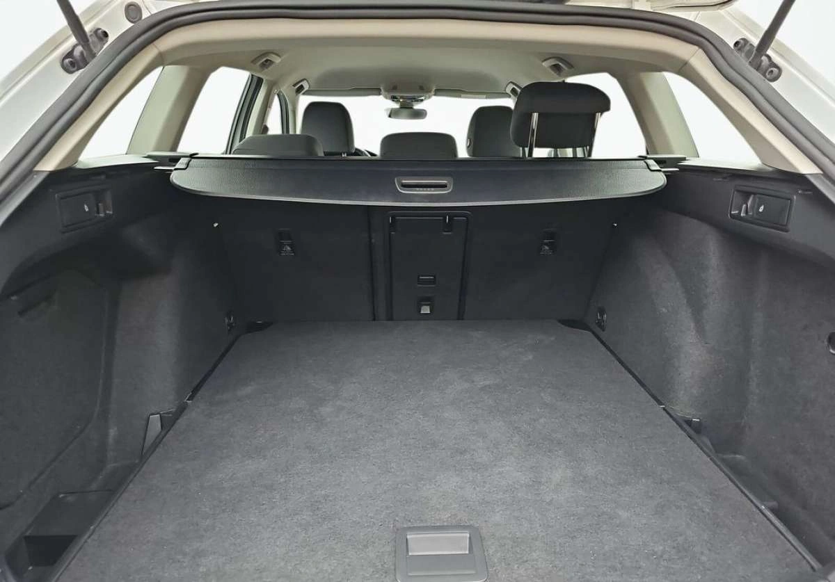 Volkswagen Golf Variant - Zdjęcie 40