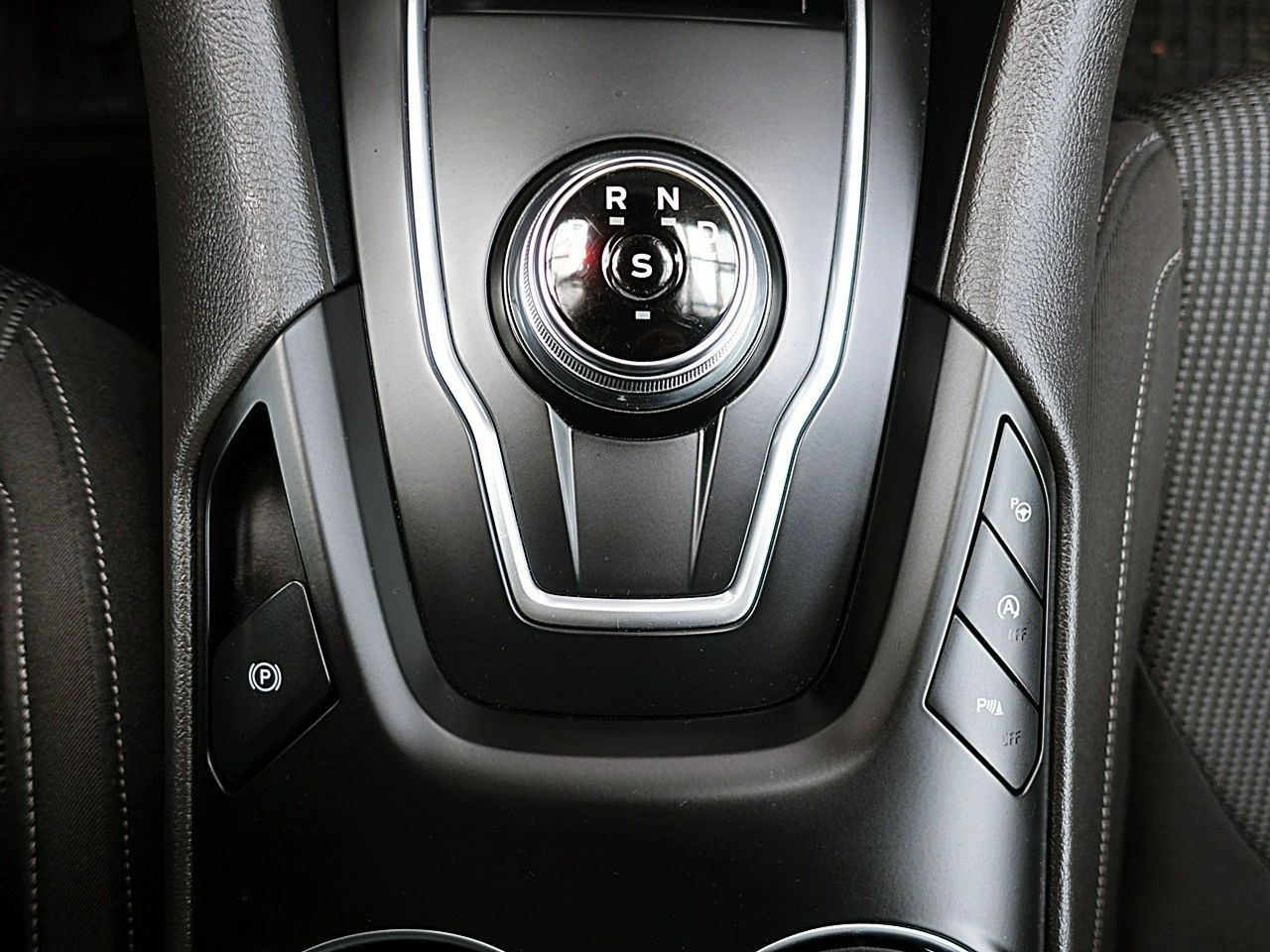 Ford Mondeo - Zdjęcie 20