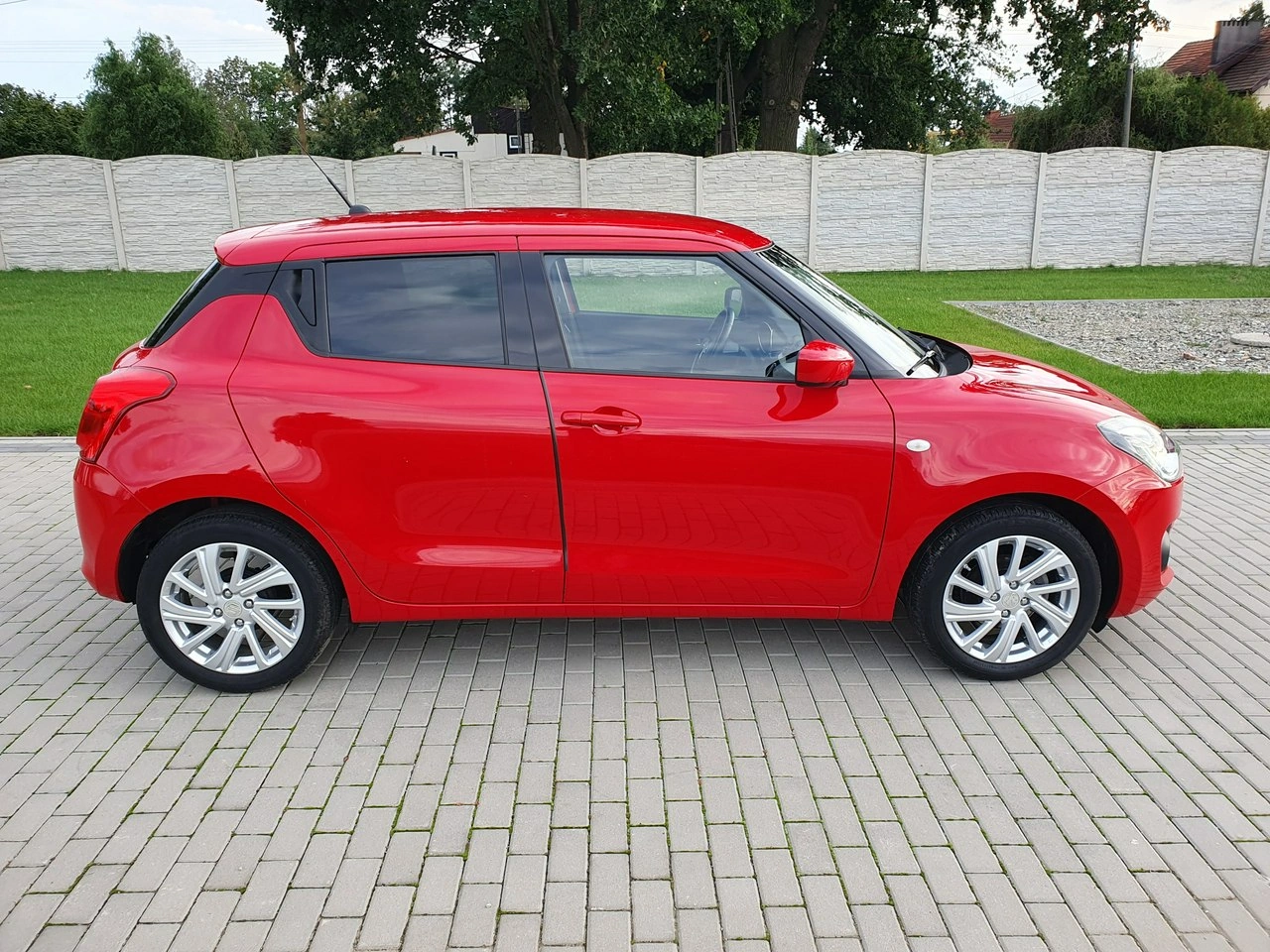 Suzuki Swift - Zdjęcie 9