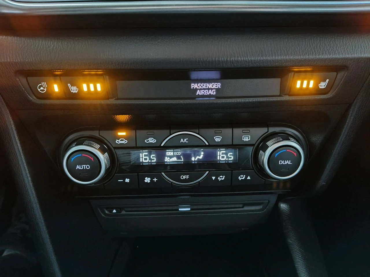 Mazda 3 - Zdjęcie 29