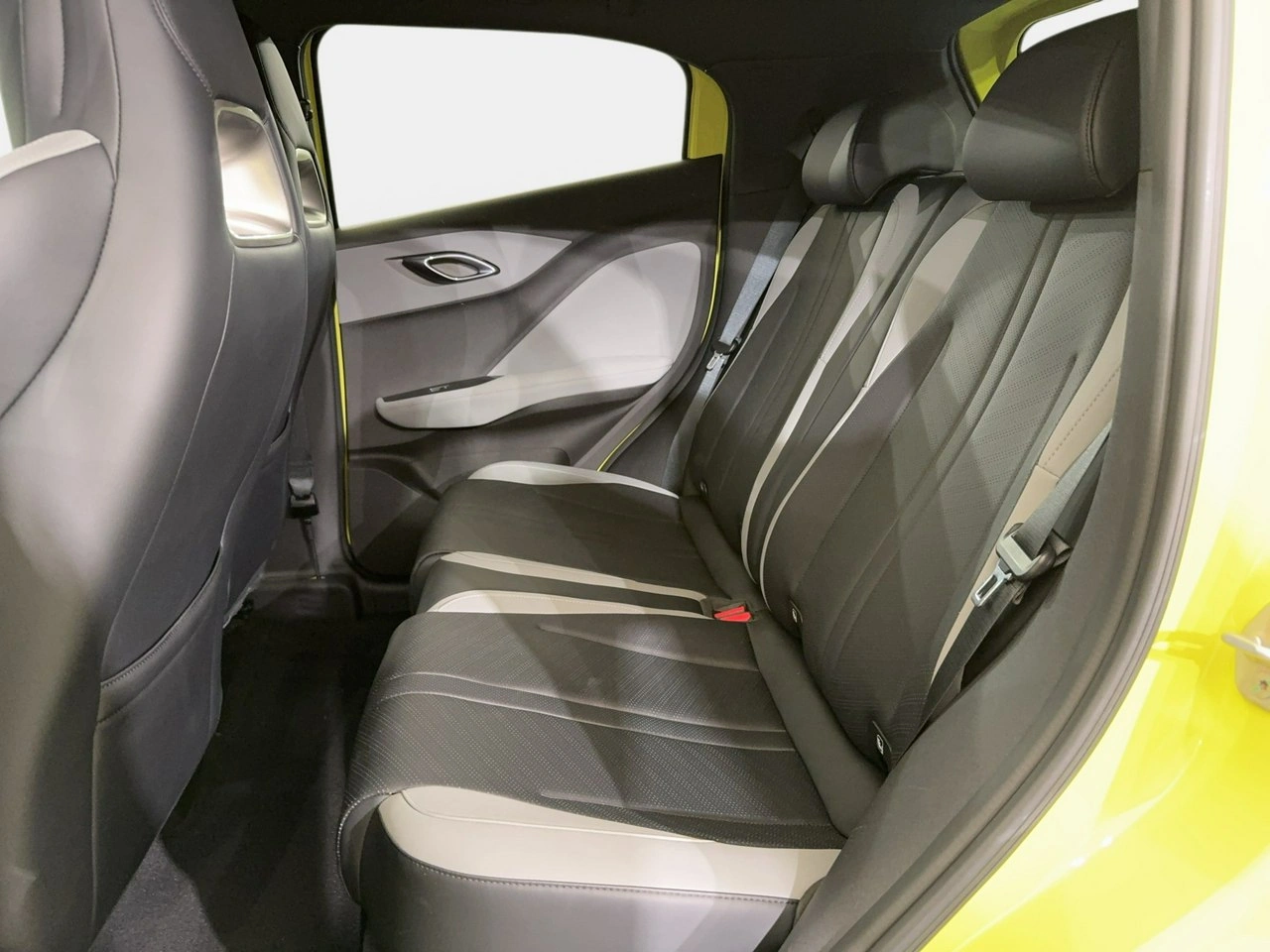 BYD Dolphin Surf - Zdjęcie 12