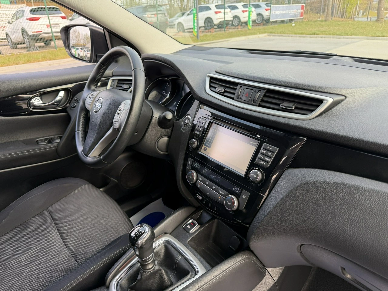 Nissan Qashqai - Zdjęcie 34