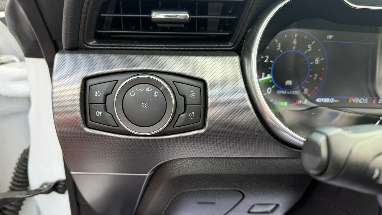 Ford Mustang - Zdjęcie 13