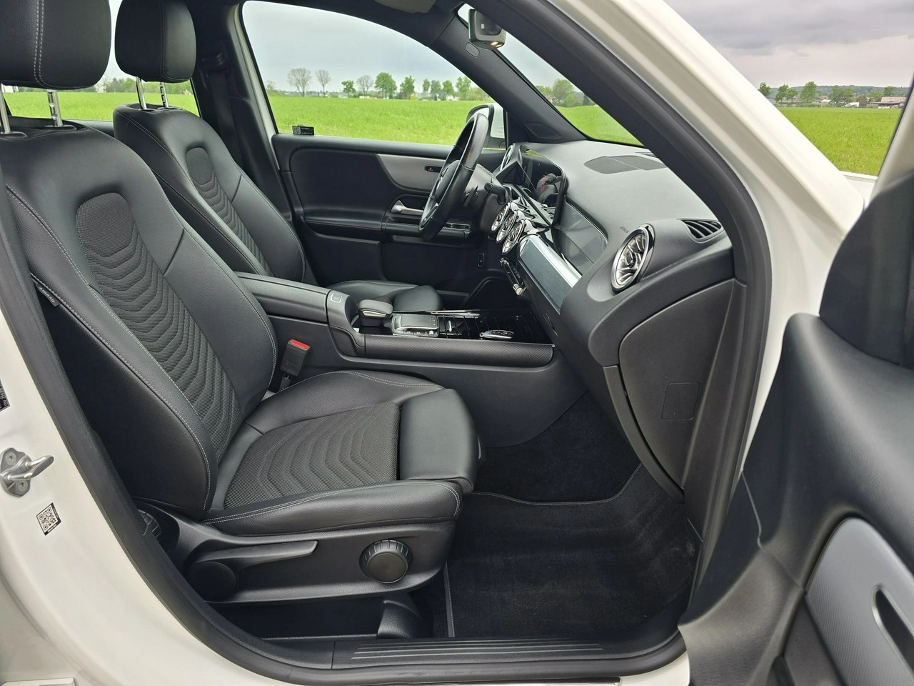 Mercedes GLB - Zdjęcie 14