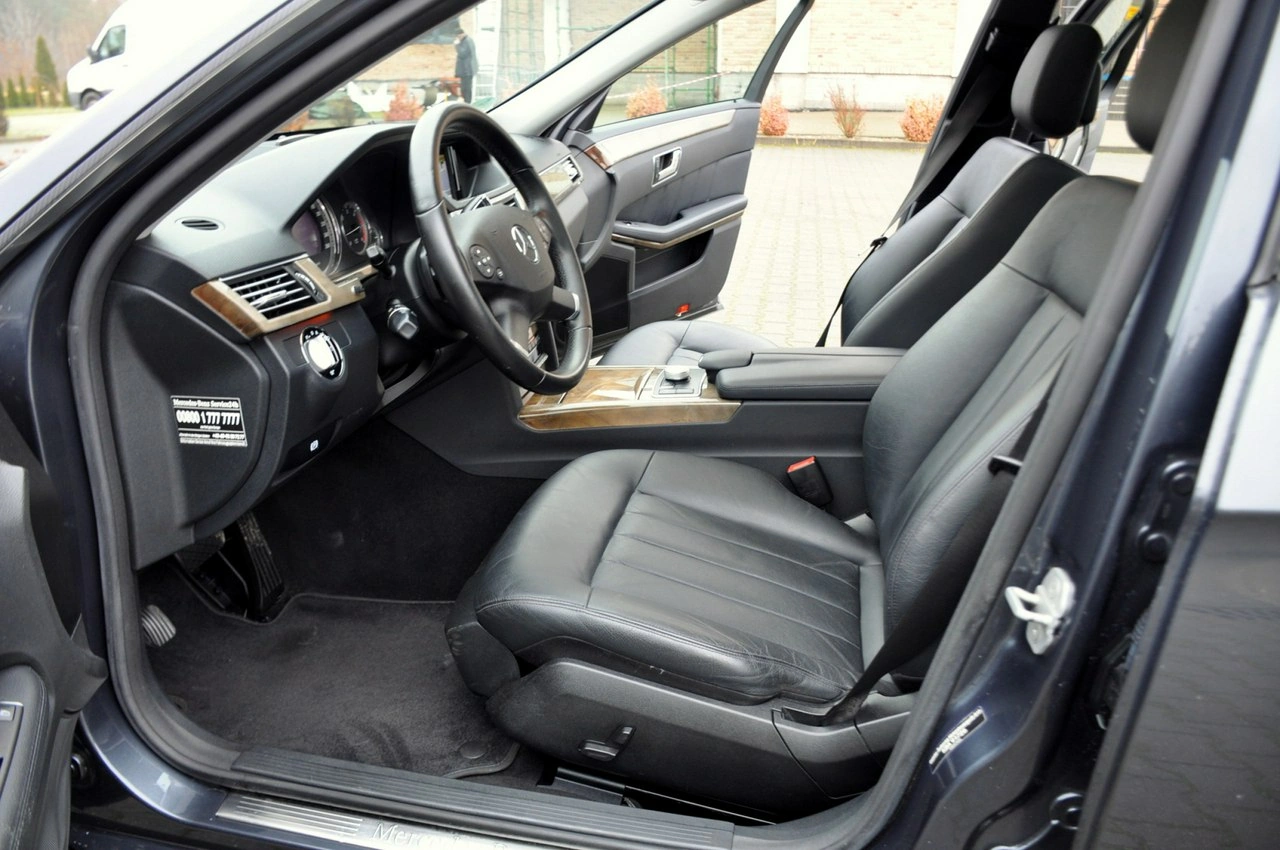 Mercedes E 350 - Zdjęcie 22