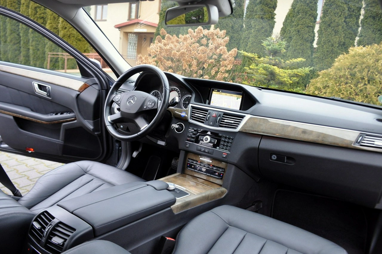 Mercedes E 350 - Zdjęcie 26