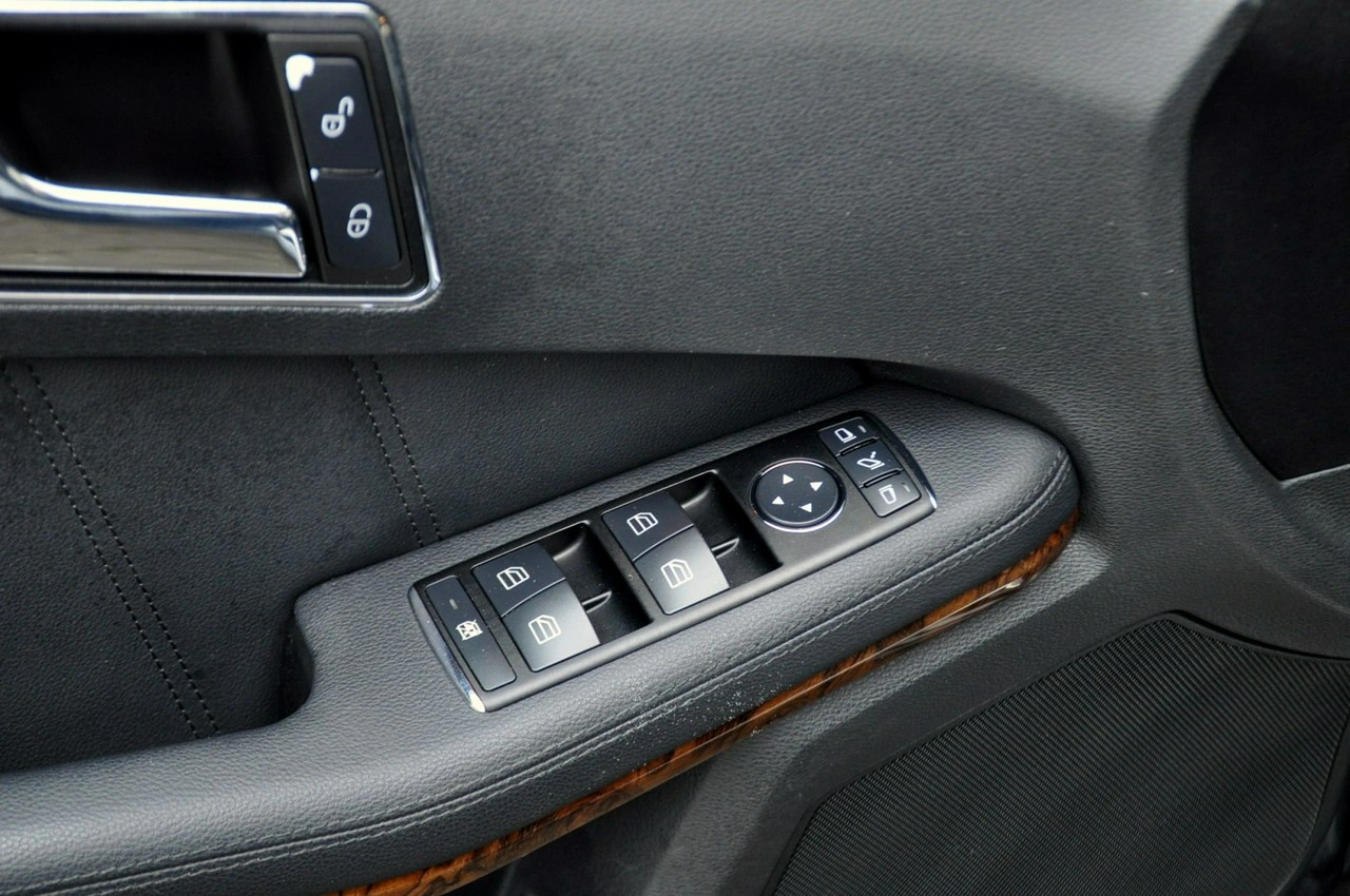 Mercedes E 350 - Zdjęcie 36