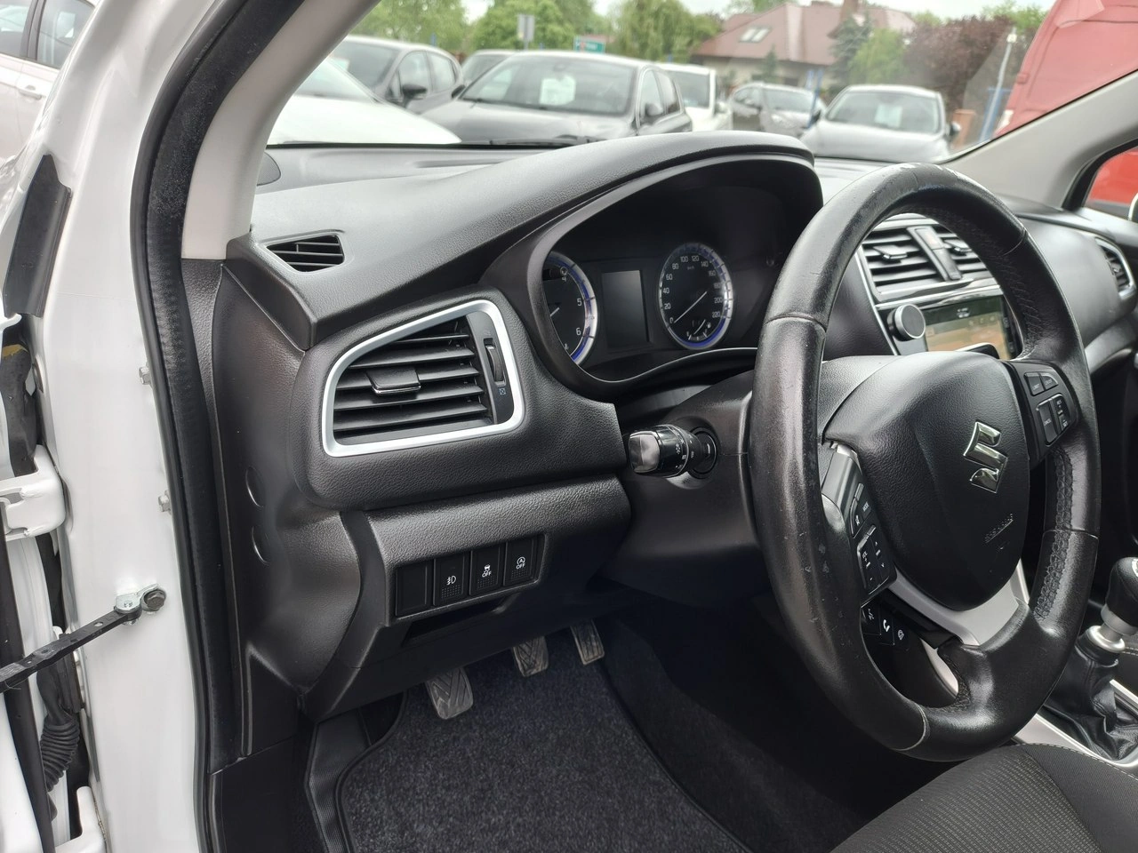 Suzuki SX4 S-Cross - Zdjęcie 9