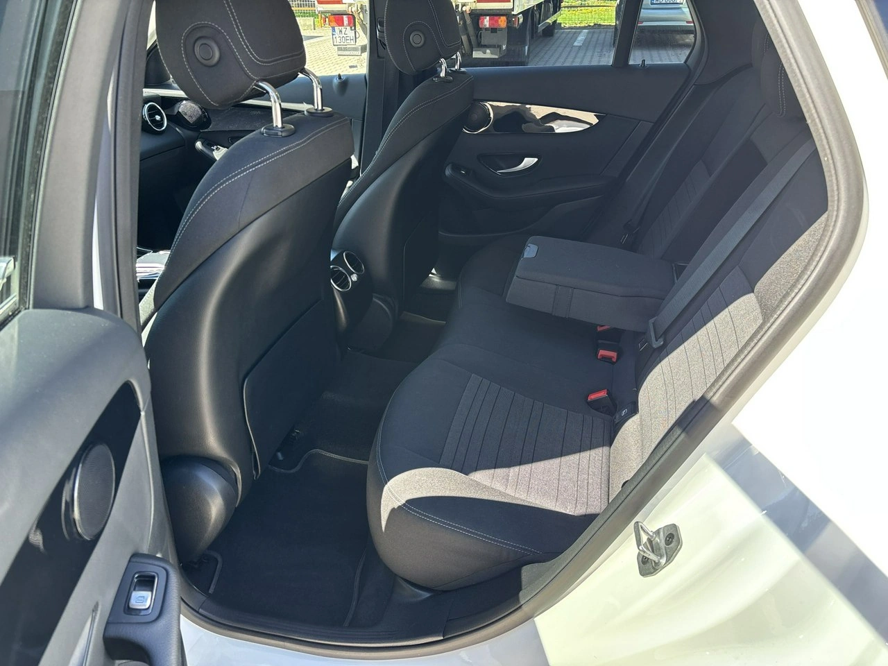 Mercedes GLC 200 - Zdjęcie 11