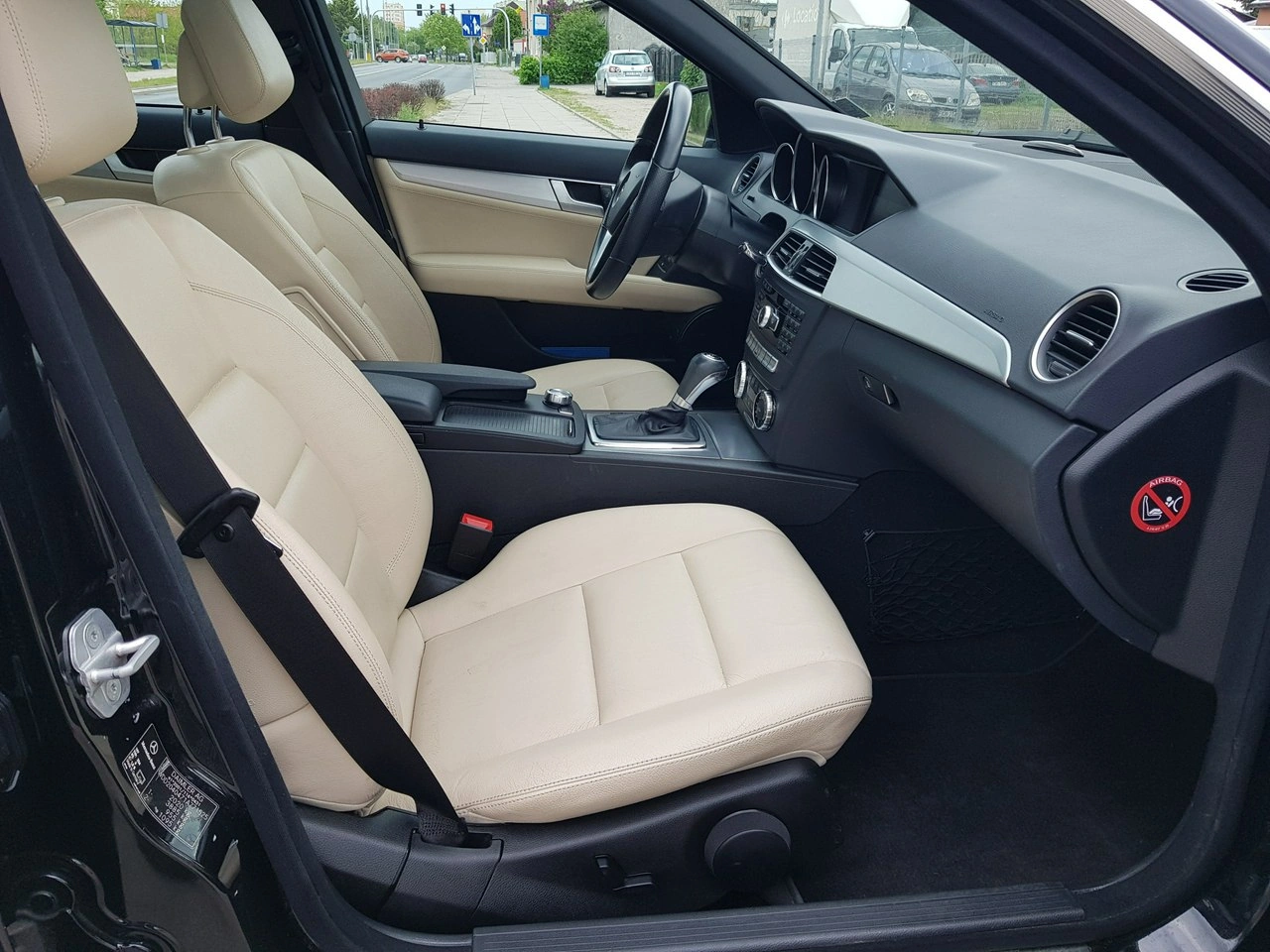 Mercedes C 250 - Zdjęcie 14