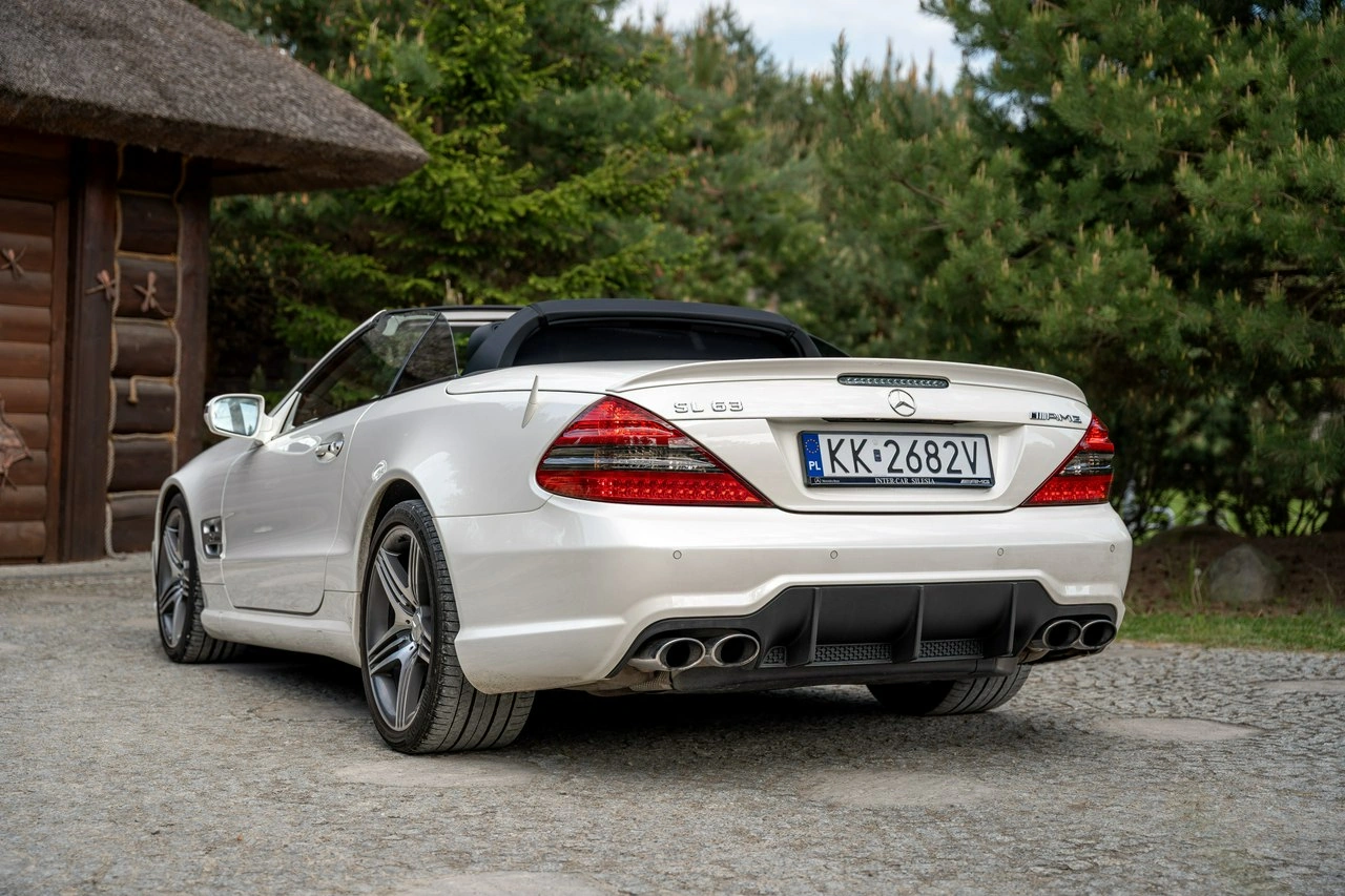 Mercedes SL 63 AMG - Zdjęcie 10