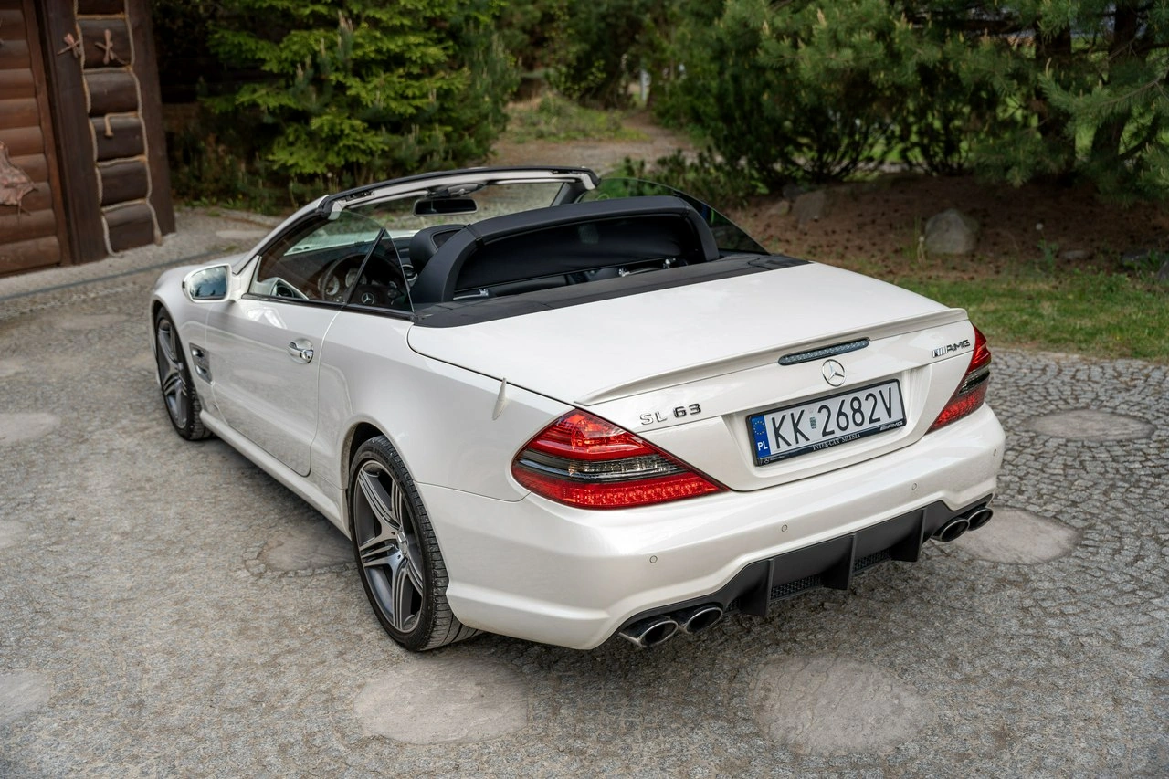 Mercedes SL 63 AMG - Zdjęcie 19