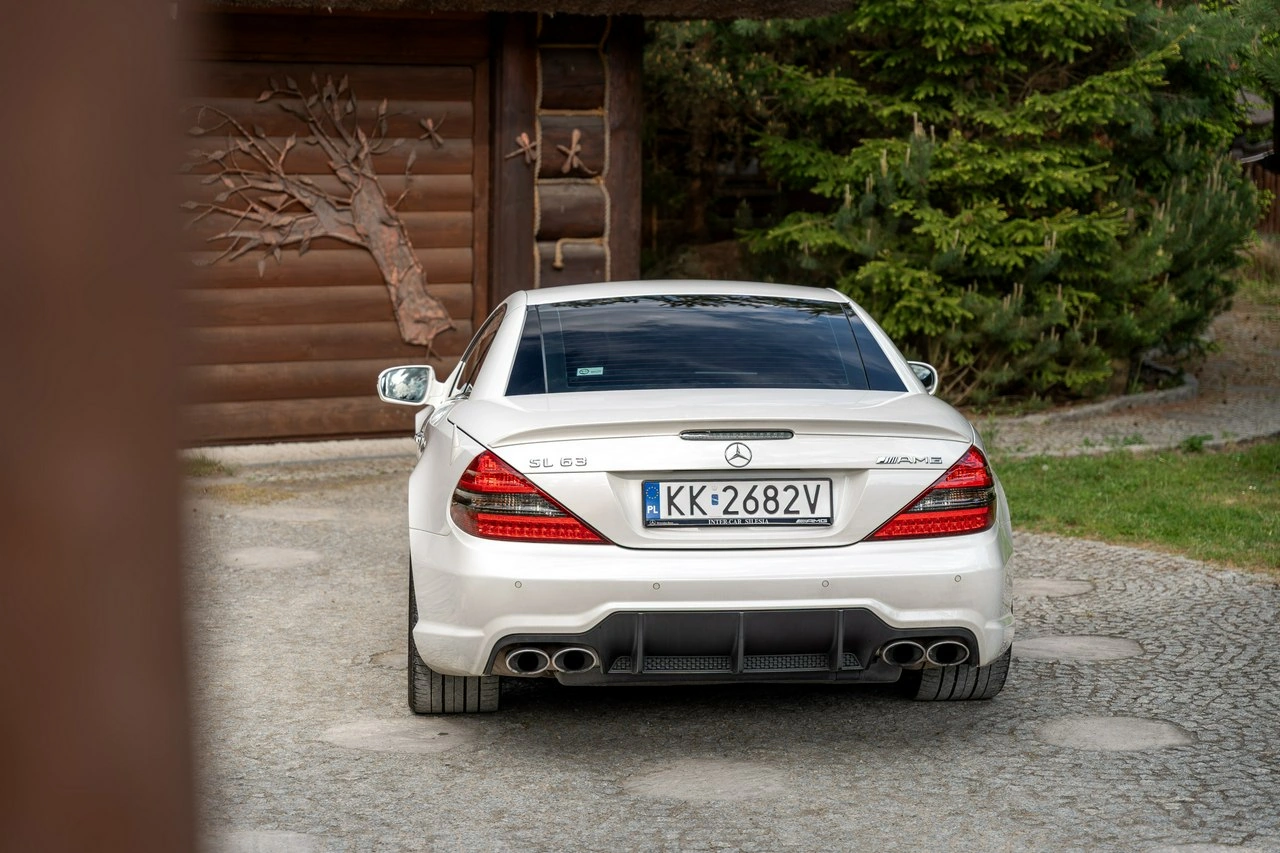 Mercedes SL 63 AMG - Zdjęcie 23