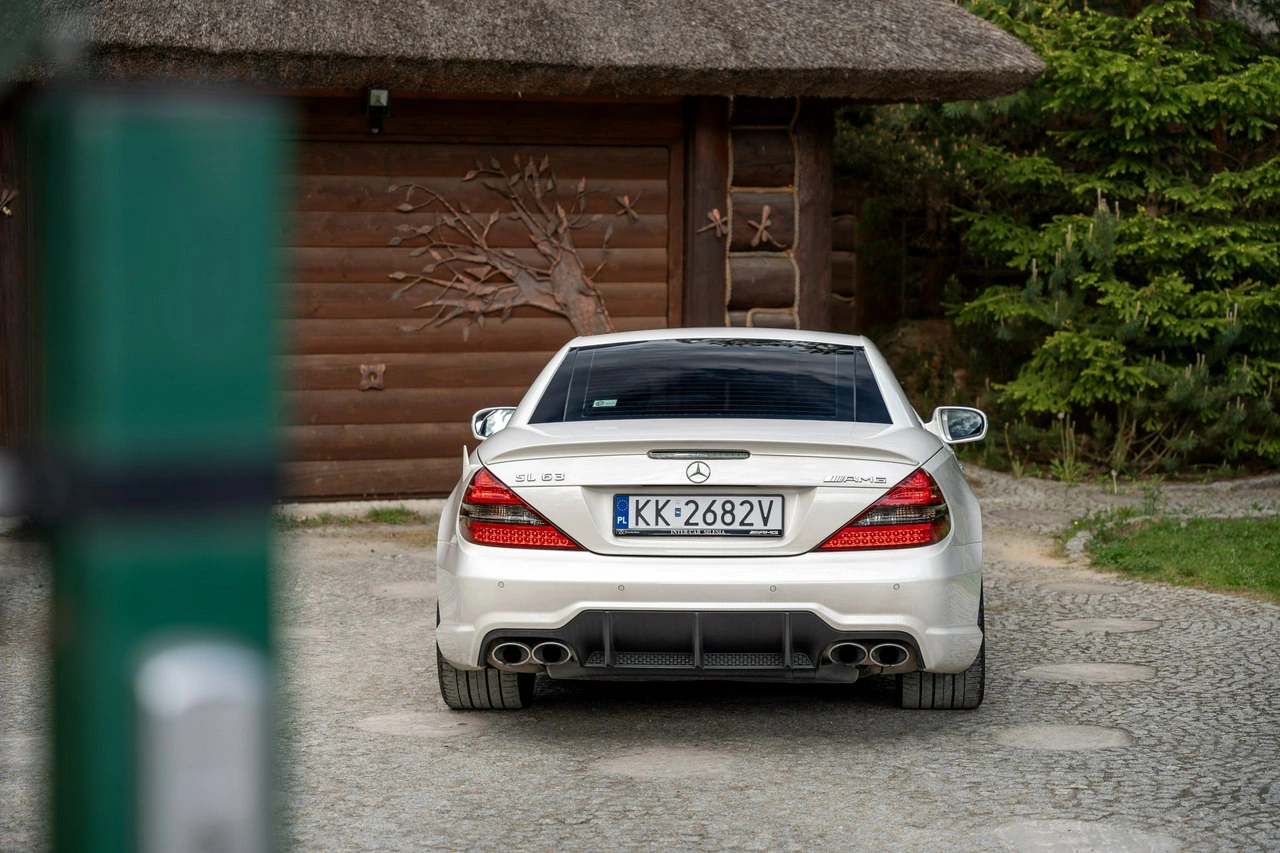 Mercedes SL 63 AMG - Zdjęcie 39