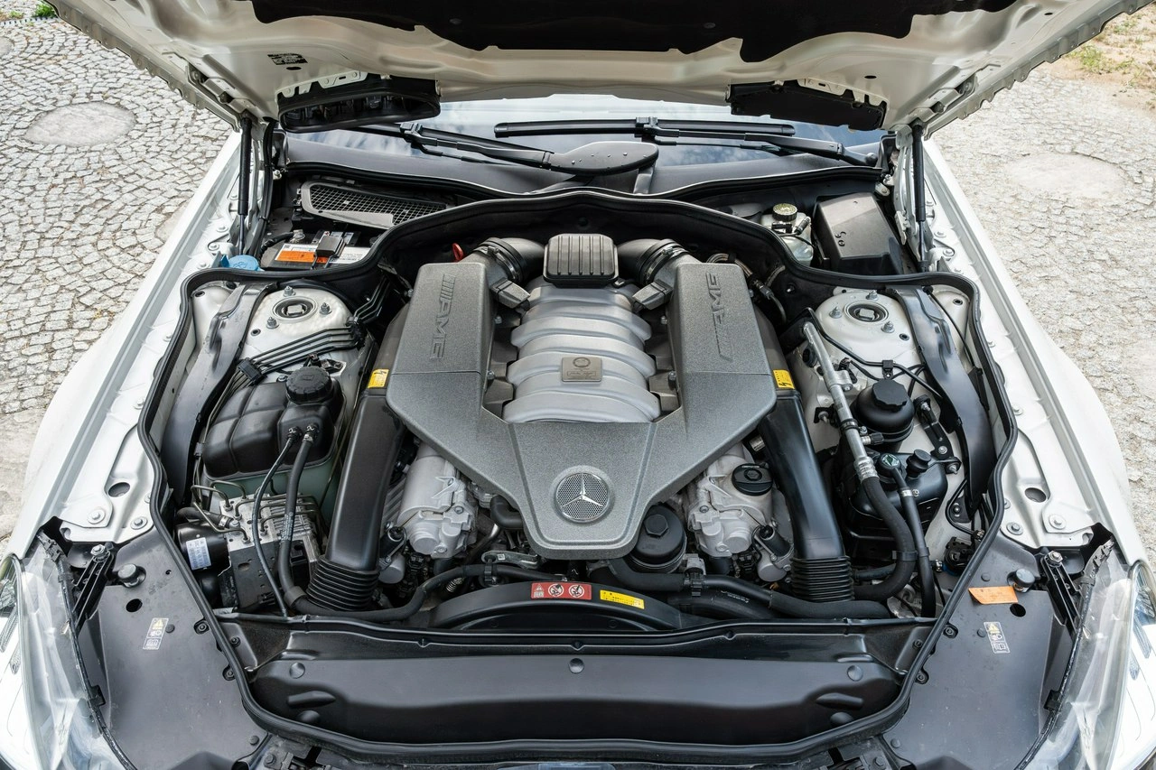 Mercedes SL 63 AMG - Zdjęcie 40