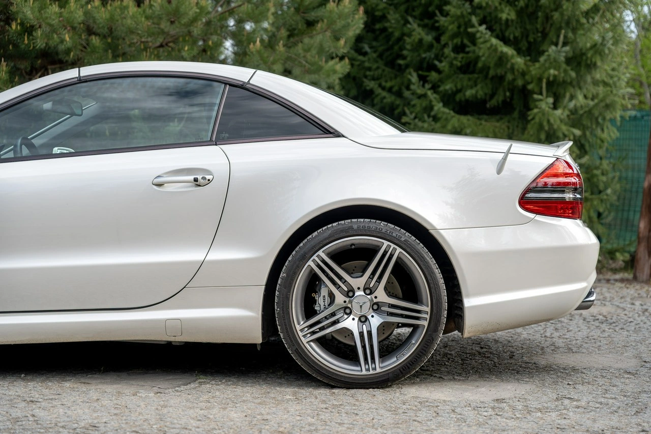 Mercedes SL 63 AMG - Zdjęcie 8