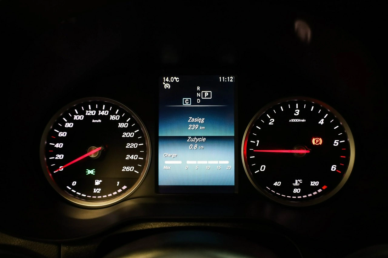 Mercedes GLC 200 - Zdjęcie 19