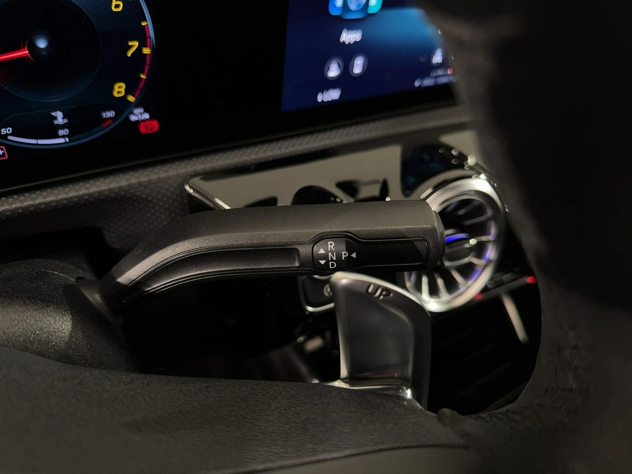 Mercedes CLA 35 AMG - Zdjęcie 23