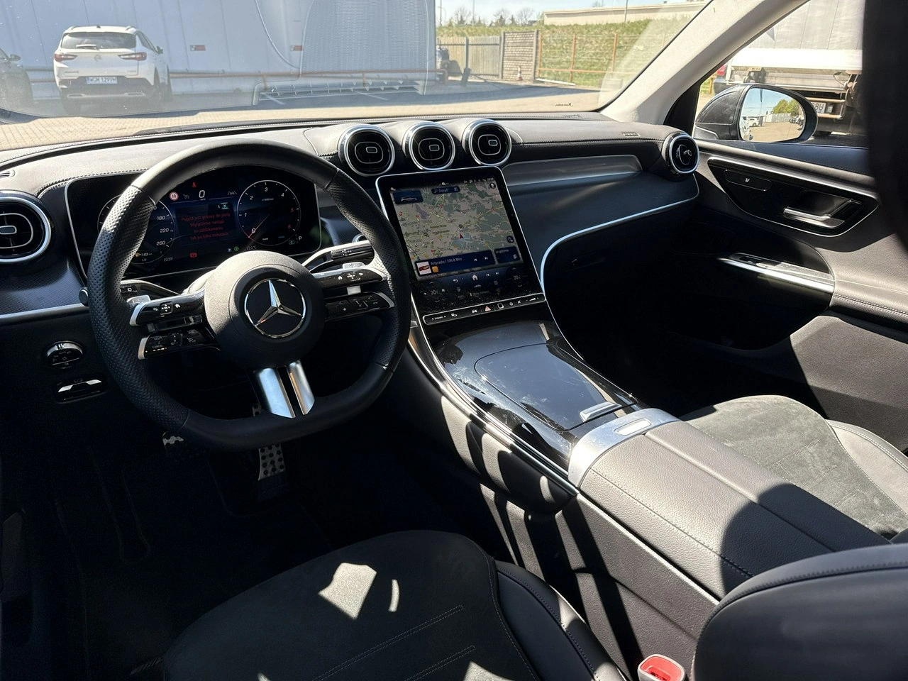 Mercedes GLC 200 - Zdjęcie 12
