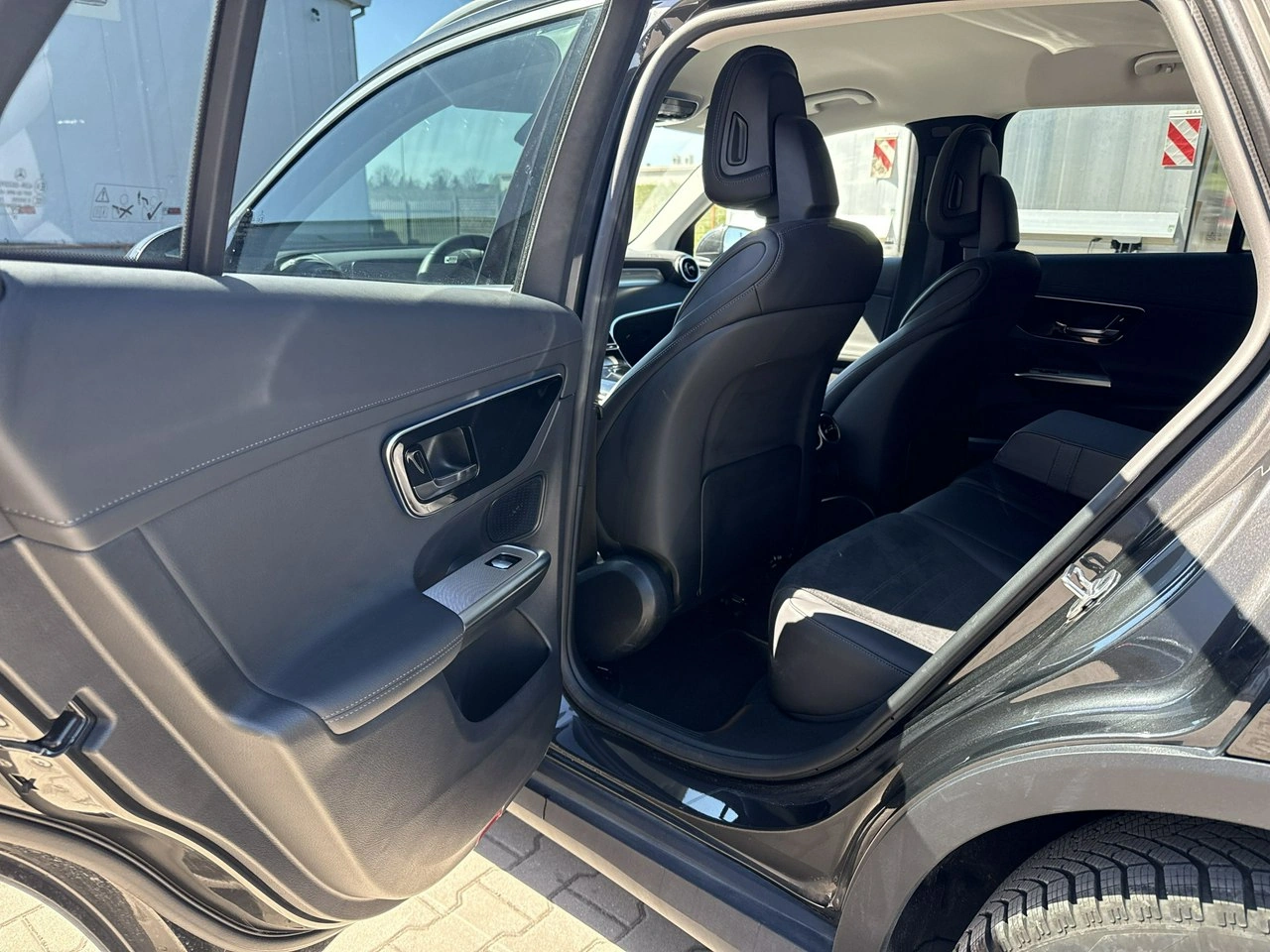 Mercedes GLC 200 - Zdjęcie 13