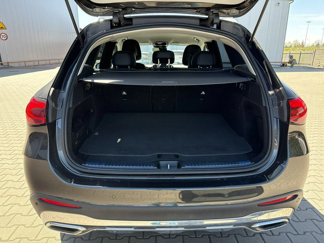 Mercedes GLC 200 - Zdjęcie 15