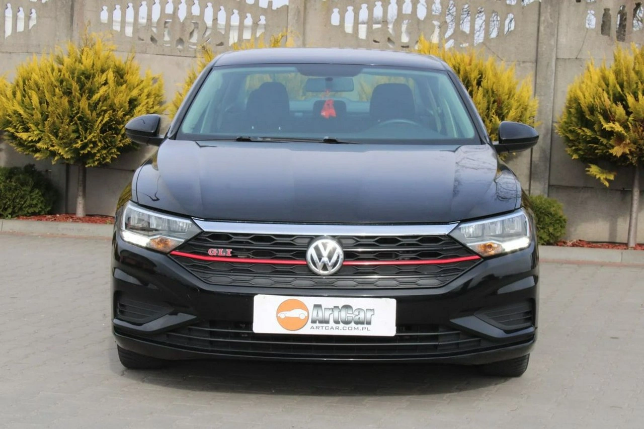 Volkswagen Jetta - Zdjęcie 2