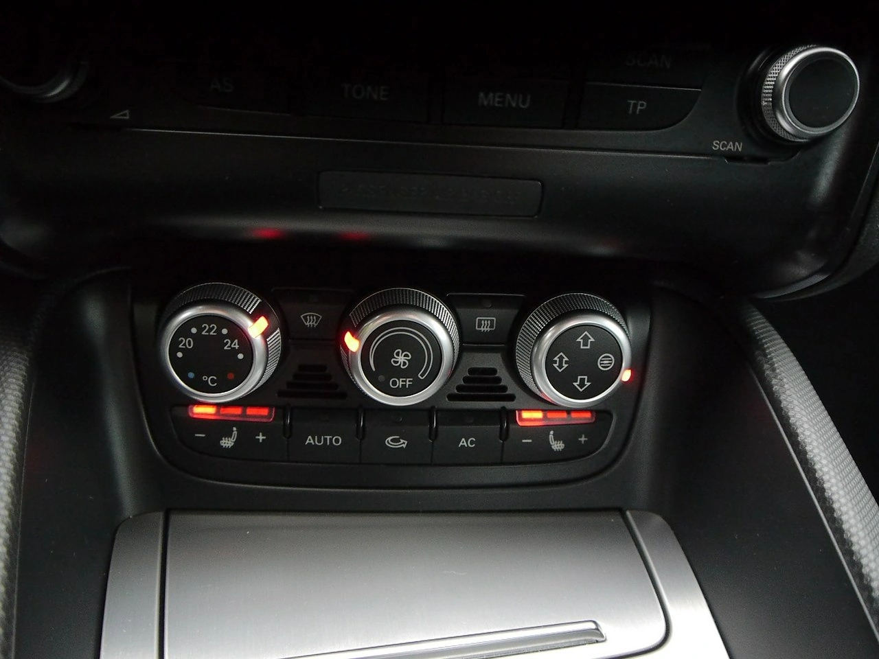 Audi TT - Zdjęcie 24
