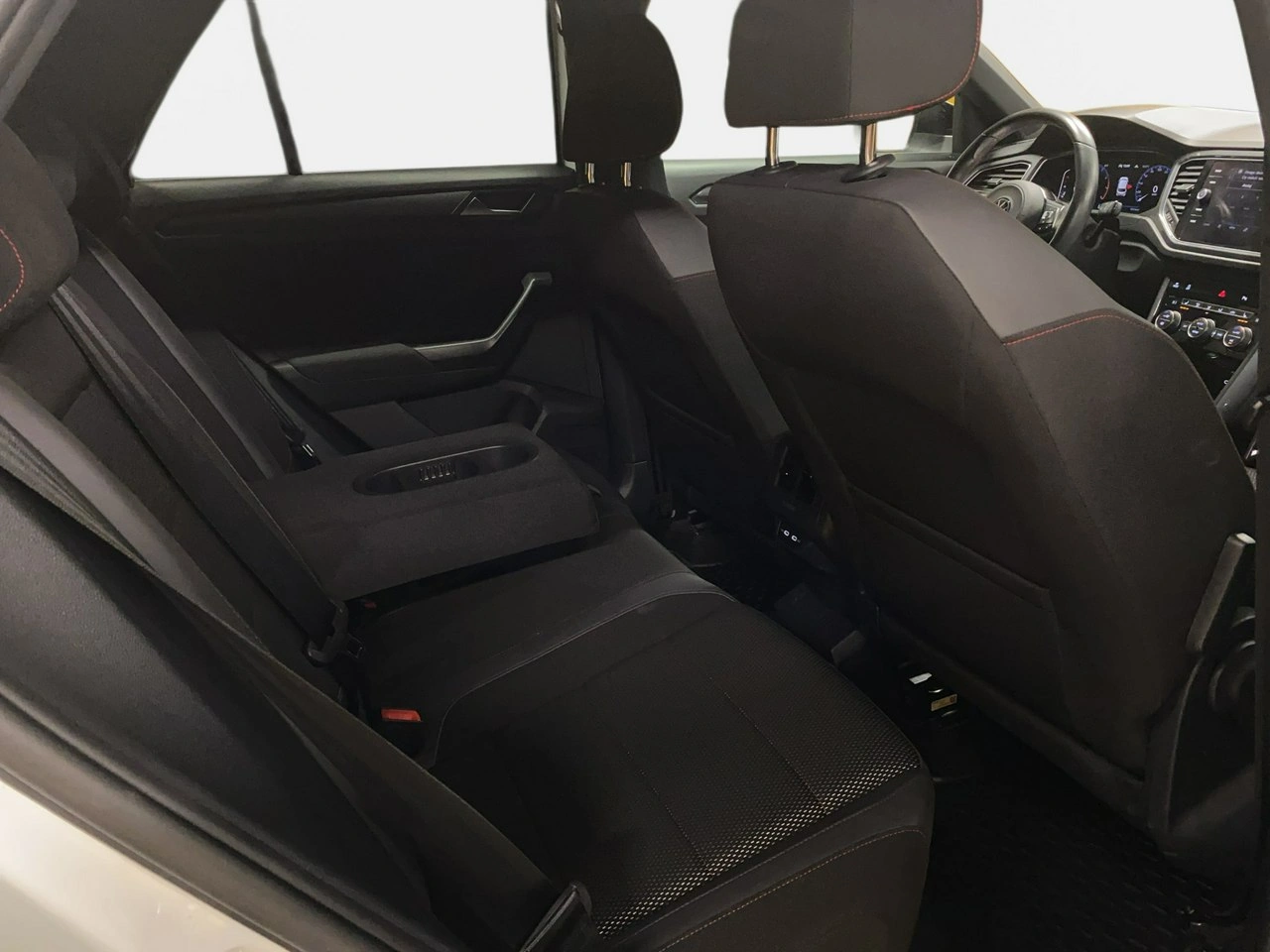 Volkswagen T-Roc - Zdjęcie 13