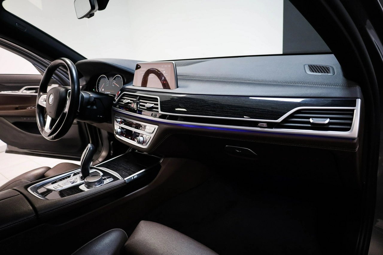 BMW 740 - Zdjęcie 29